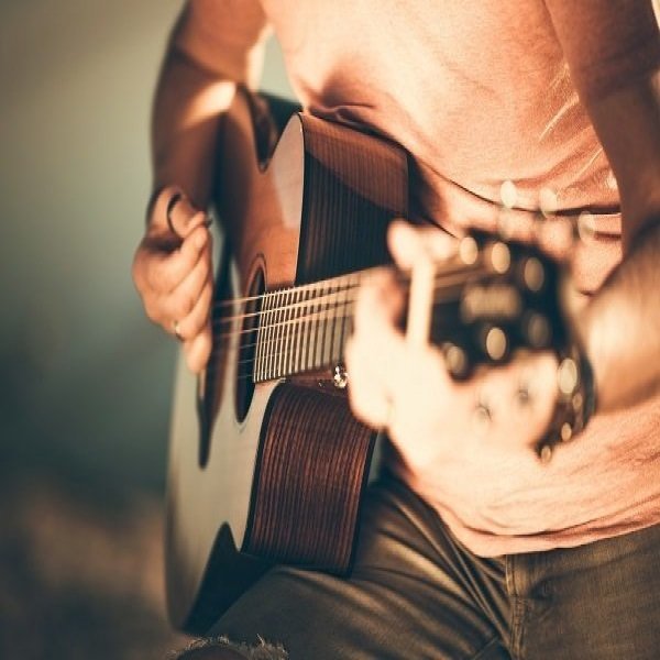 Bob Wilkerson at The Skye Bar & Grille