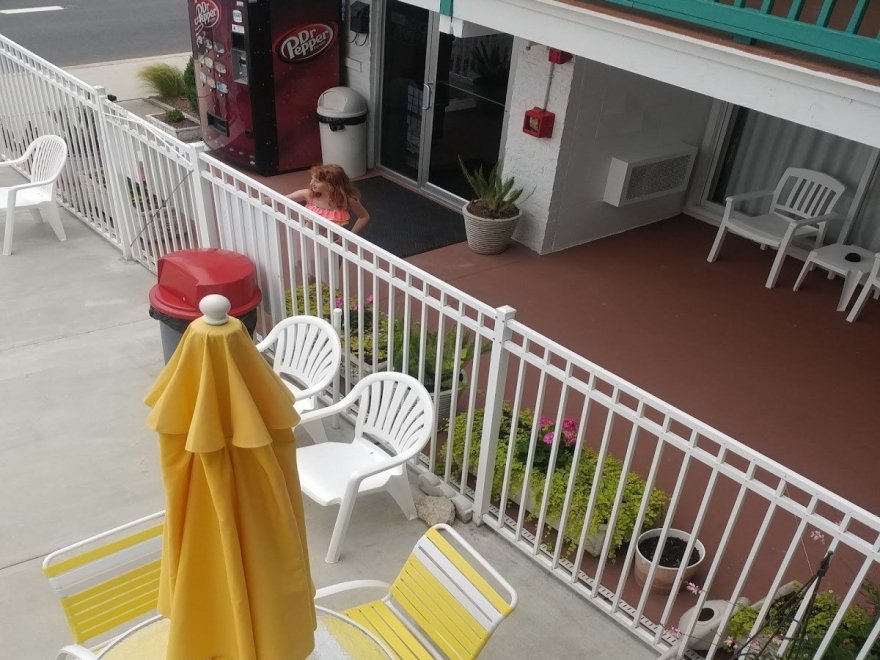 Shangri La Motel