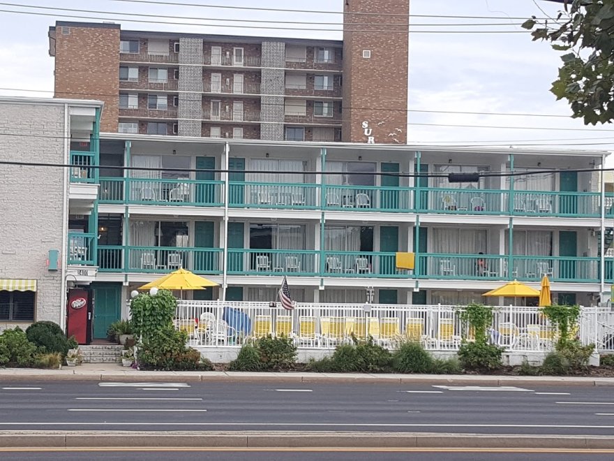 Shangri La Motel