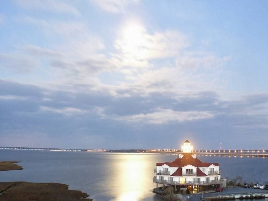 Lighthouse Club Hotel