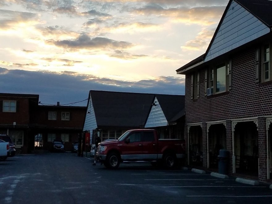 Oceanic Motel