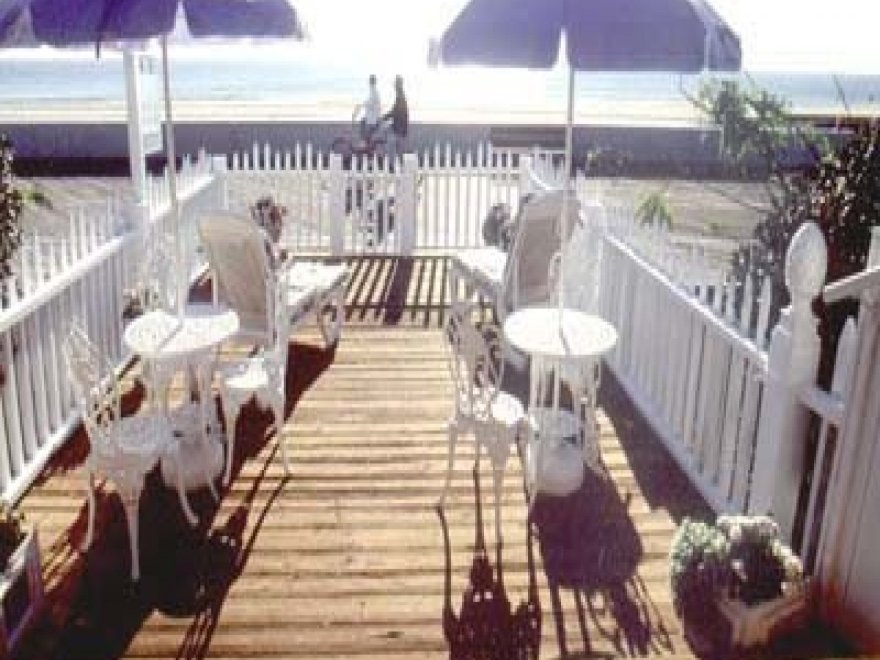 Beach Walk Hotel
