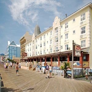 Cabanas Beach Bar & Grille