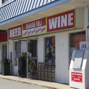 Seaside Deli Beer & Wine
