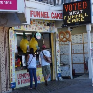 Love's Lemonade & Funnel Cake