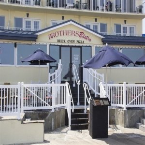 Brother's Bistro