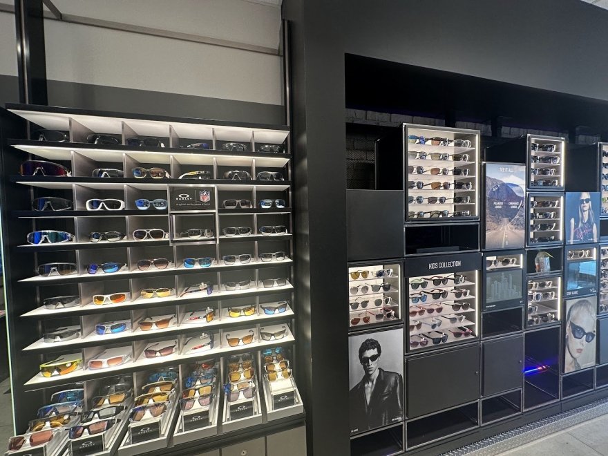 Sunglass Hut