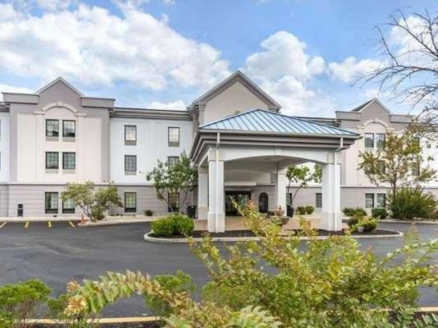 Comfort Suites