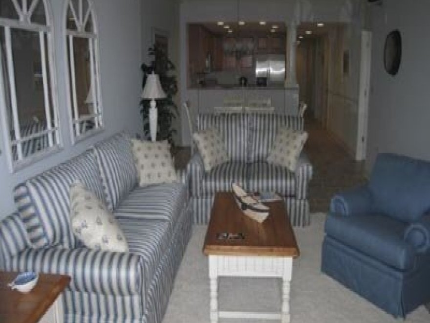 Pier 17 # 203
