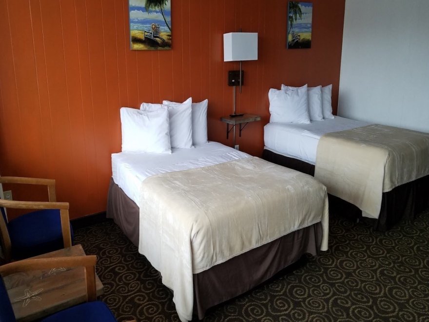 Blue Wave Inn
