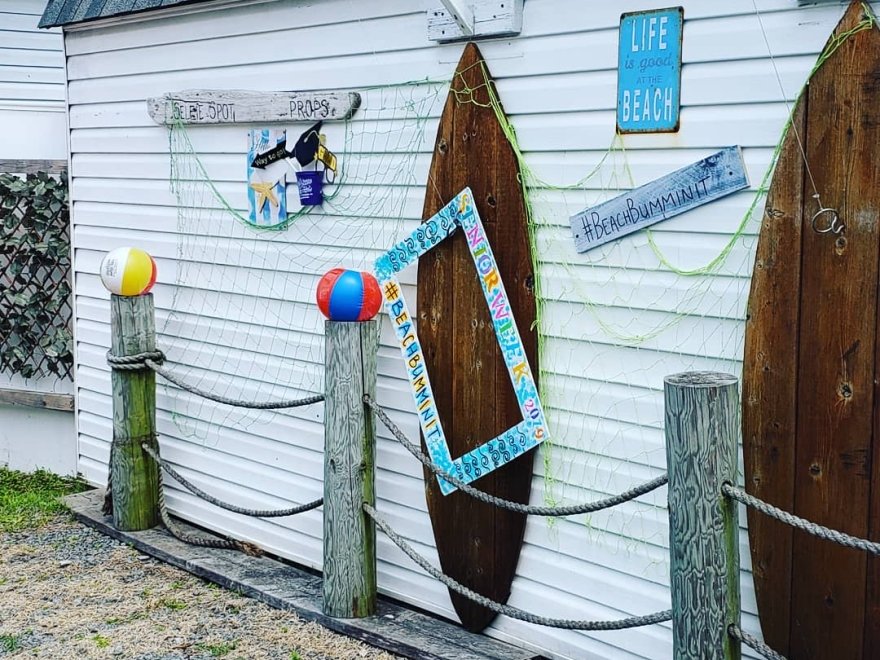 Blue Wave Inn