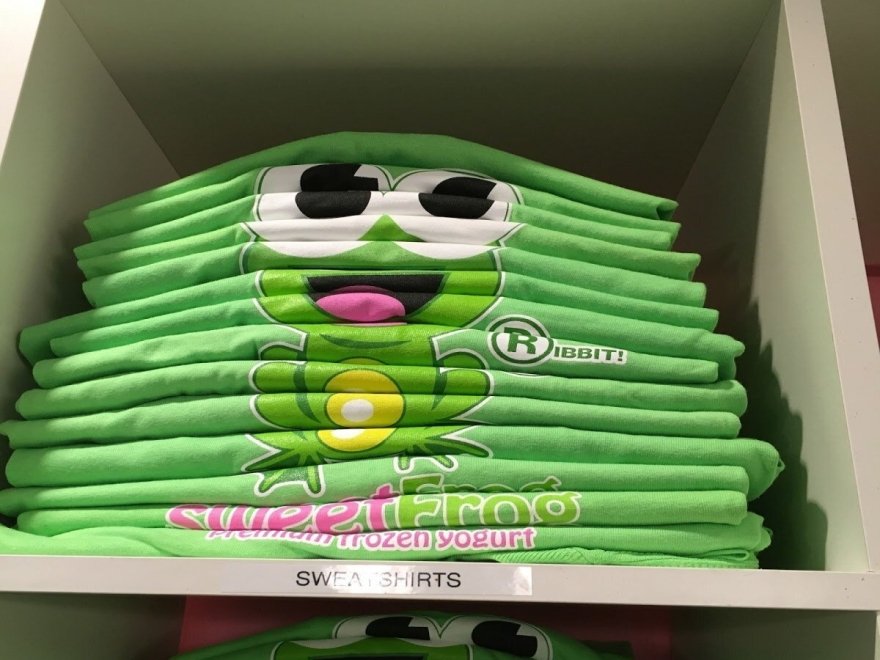 sweetFrog Premium Frozen Yogurt