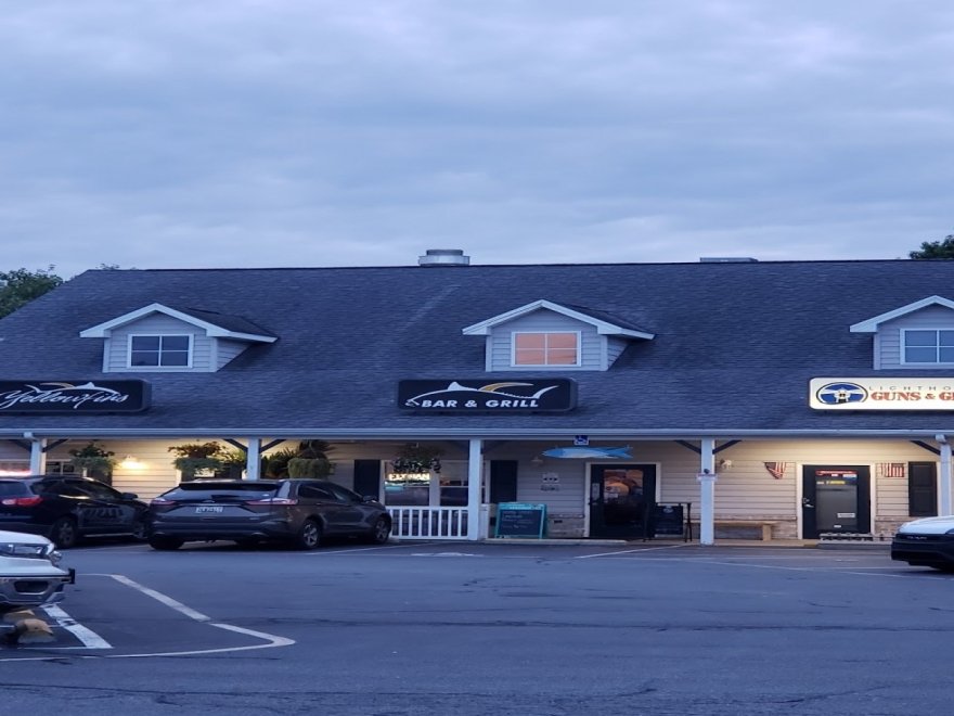 Yellowfin's Bar & Grill