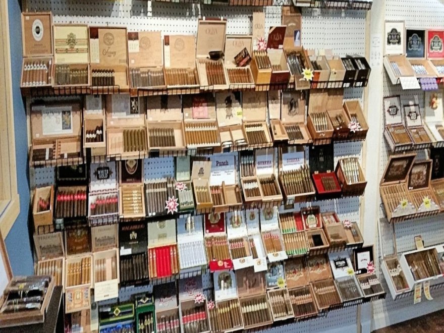 Puff Cigar Lounge and Humidor