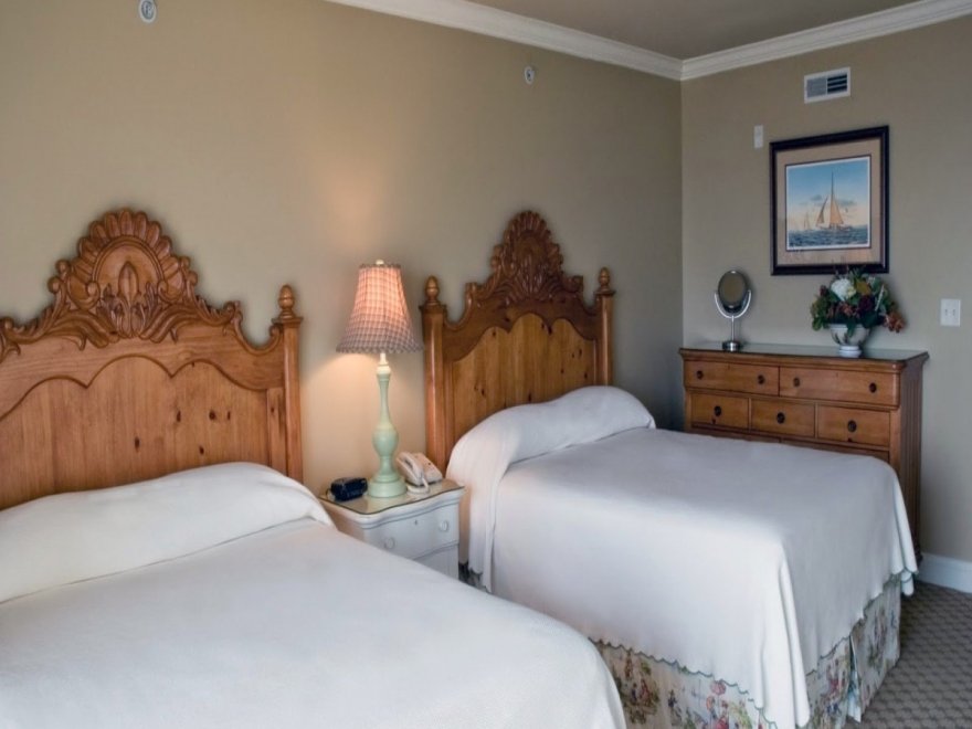Breakers Hotel