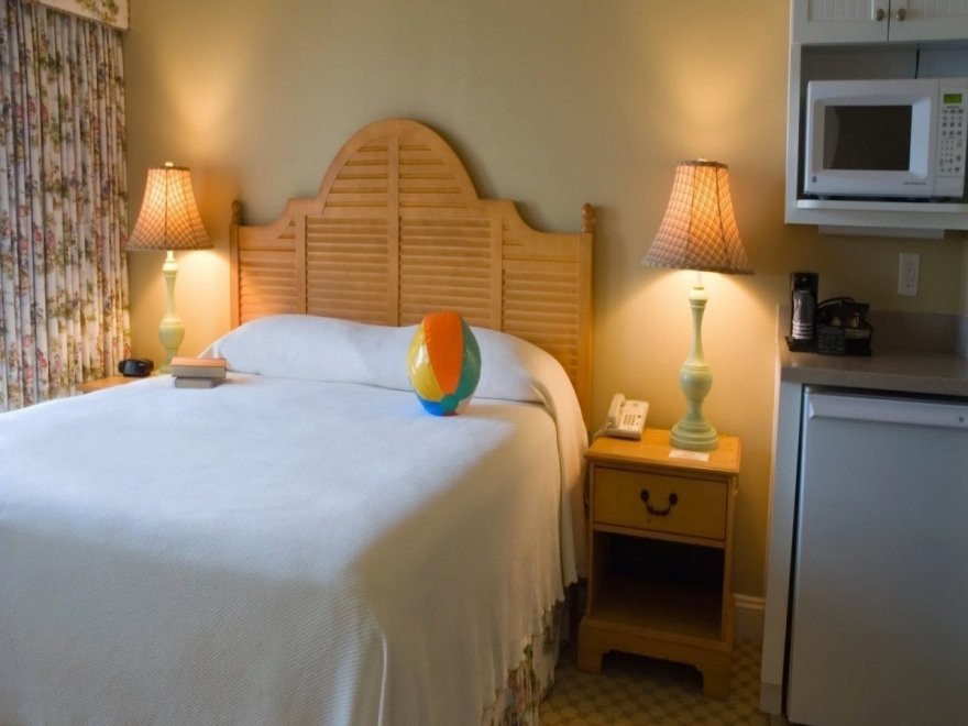 Breakers Hotel