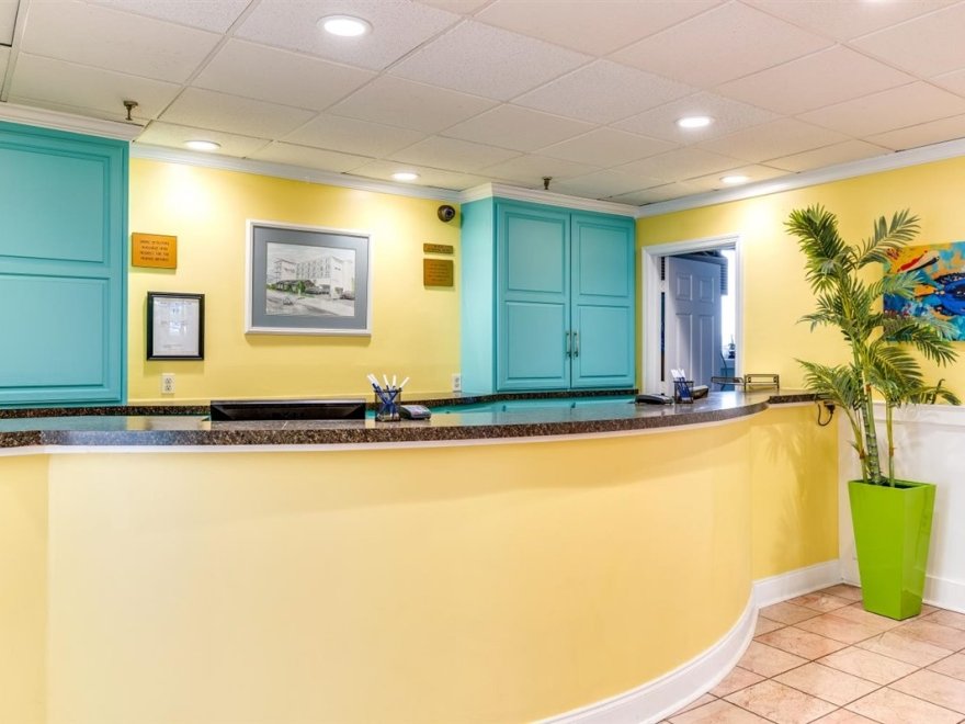 Cayman Suites Hotel