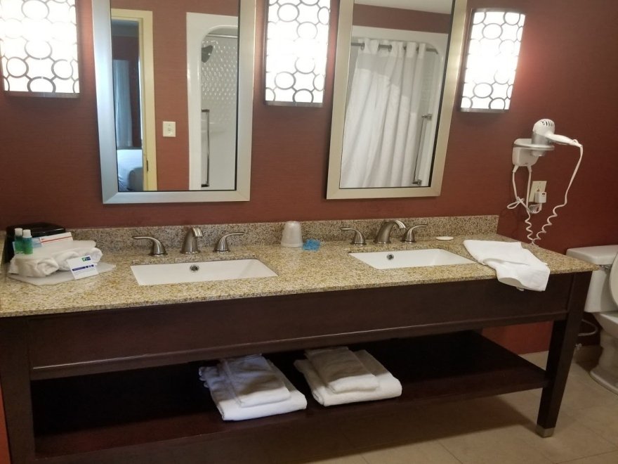 Holiday Inn Express & Suites Ocean City