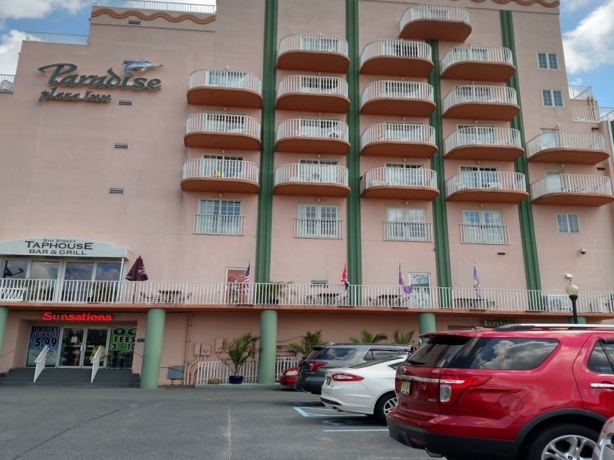 Paradise Plaza Inn